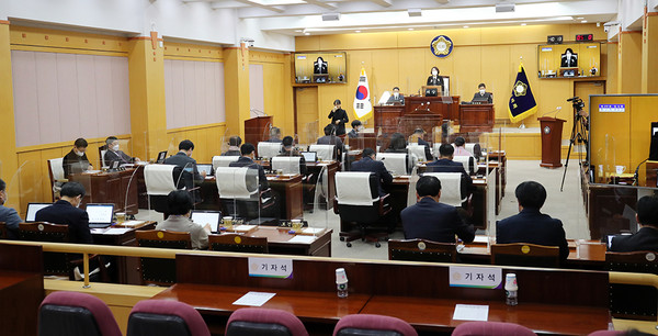 서산시의회는 19일 제2차 본회의를 열고 제259회 임시회 일정을 모두 마무리했다.