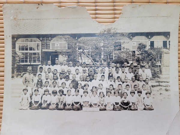 1930년대 서산지역 소학교 기념촬영 사진(학교명이 명확하지 않다)