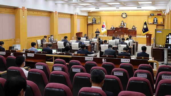 서산시의회는 10일 제2차 본회의를 열고 제265회 임시회를 마무리했다.