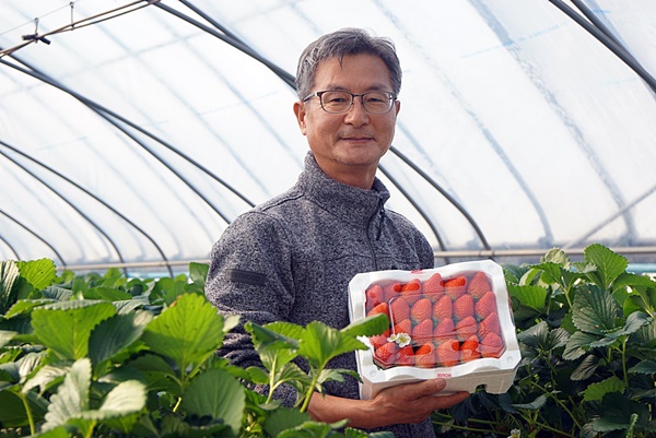 과학딸기농장 선권수 대표