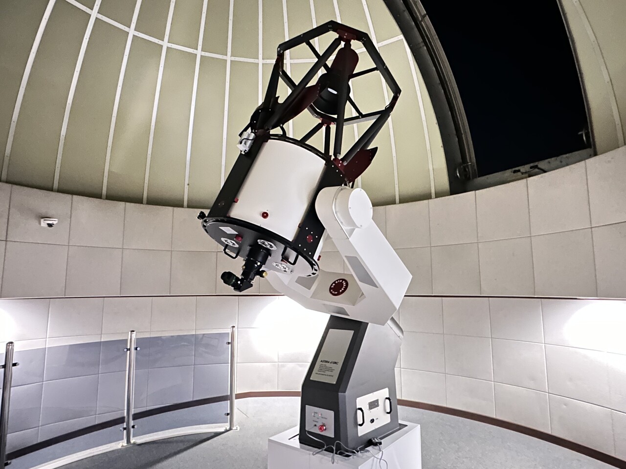 2월 보수가 완료된 류방택천문기상과학관 주관측실 망원경