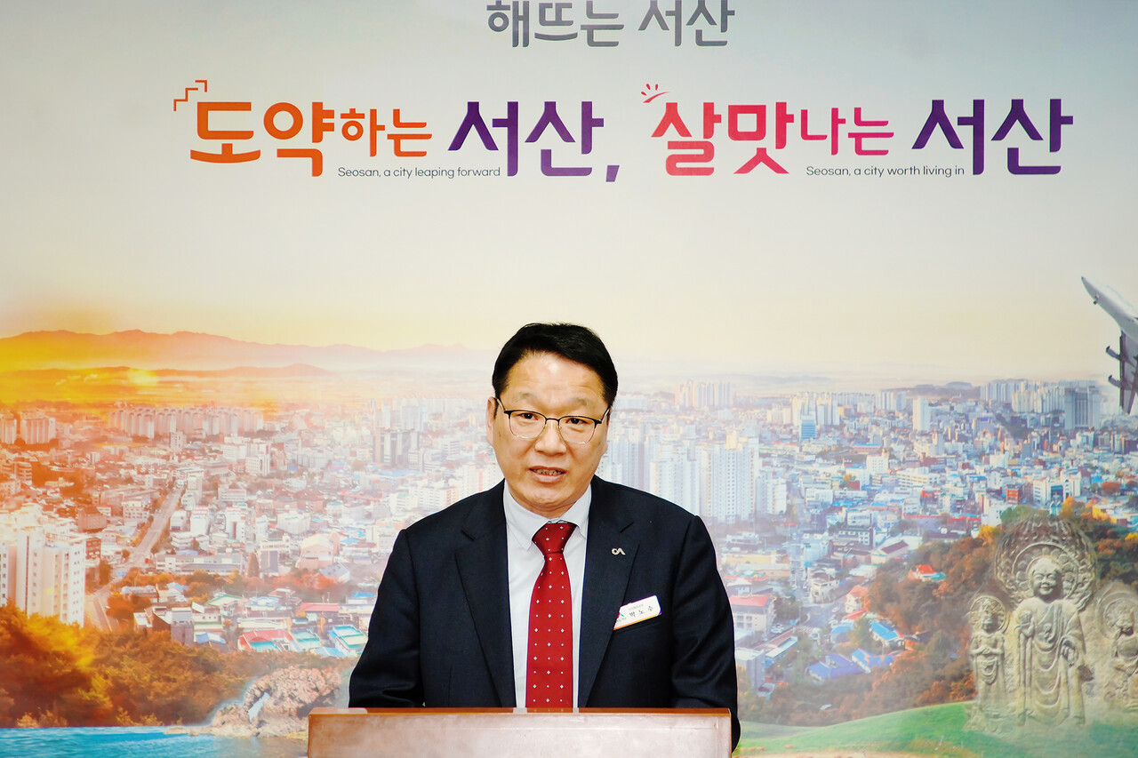 박노수 자치행정국장이 21일 시청 브리핑룸에서 시민들의 사고 예방과 불안감 해소를 위한 시민안전 시책에 대해 설명하고 있다